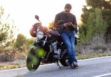 What to Look for in Motorcycle Roadside Assistance Plans